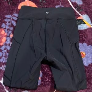 Lululemon 2/4
